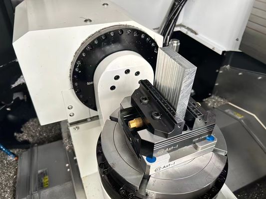 โคมไฟ Axis แรงล็อค 18KN อายุการใช้งาน 1-5 ปี สำหรับแสงสว่างเชิงพาณิชย์และอุตสาหกรรม