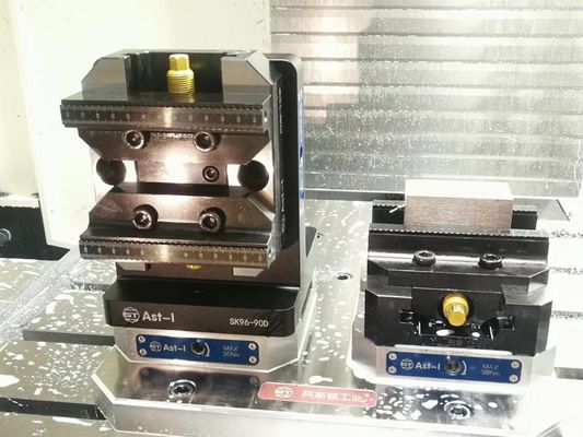 0.005 มม. เครื่องจักร Zero Point Workholding เหล็กแข็ง 22KN แรงล็อคอลูมิเนียม