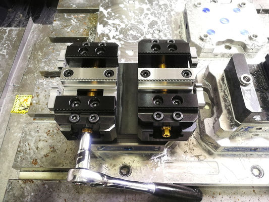 อุปกรณ์จับยึดแกน 3Kg ช่วงการหนีบ 50 มม. ปากกาจับ 4 แกนสแตนเลส