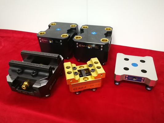 6 กิโลกรัม การจับจุดศูนย์ 0.005 มิลลิเมตร 22KN ระบบพัลเล็ตเปลี่ยนเร็ว