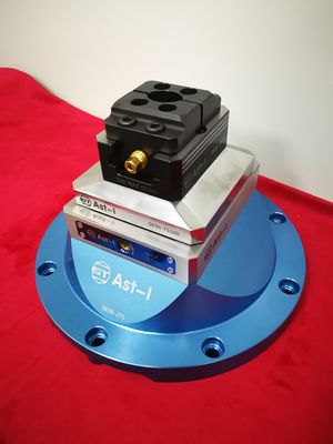 Self Centering Vise 5 Axis Milling Machine Vise 0.02mm With 4 Pull Studs